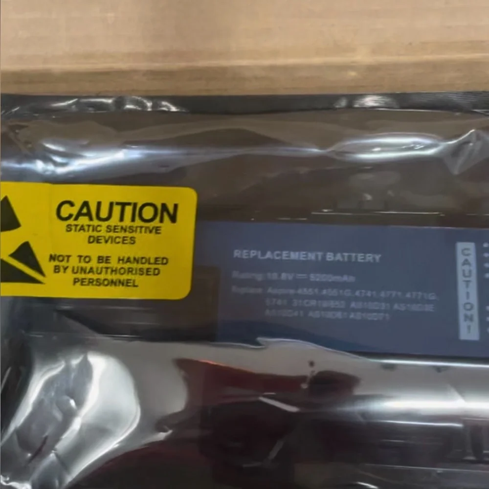 Laptop Lithium-Ion Battery Pack replacement for various Acer & Gateway models.